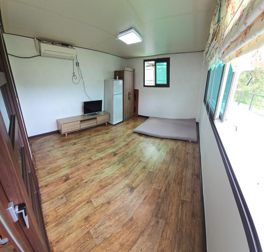 Bedroom, Daebudo Pine Forest Pension, Ongjin