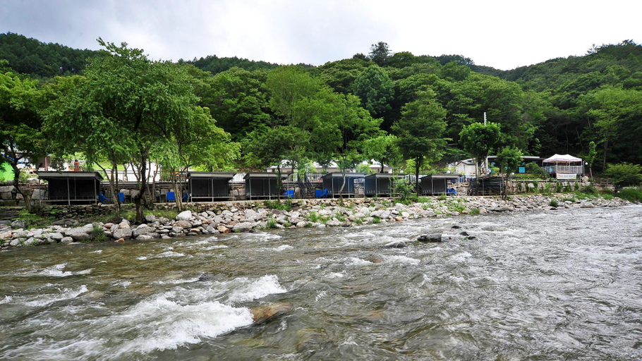 Others 2, Gapyeong Stream Crossing Pension, Gapyeong