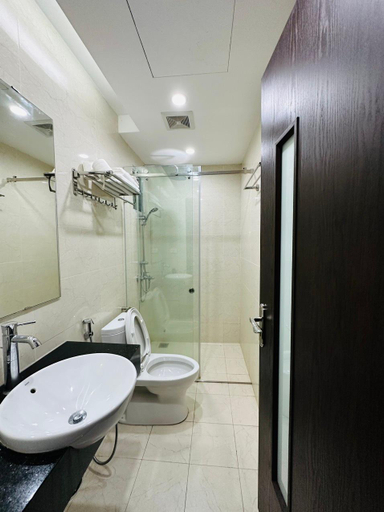 Bathroom 3, Hưng Nguyễn Hotel, Hạ Long