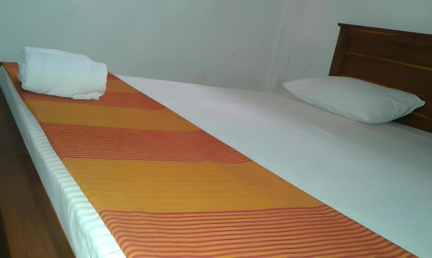 Bedroom 3, The Pub, N. Palatha Central