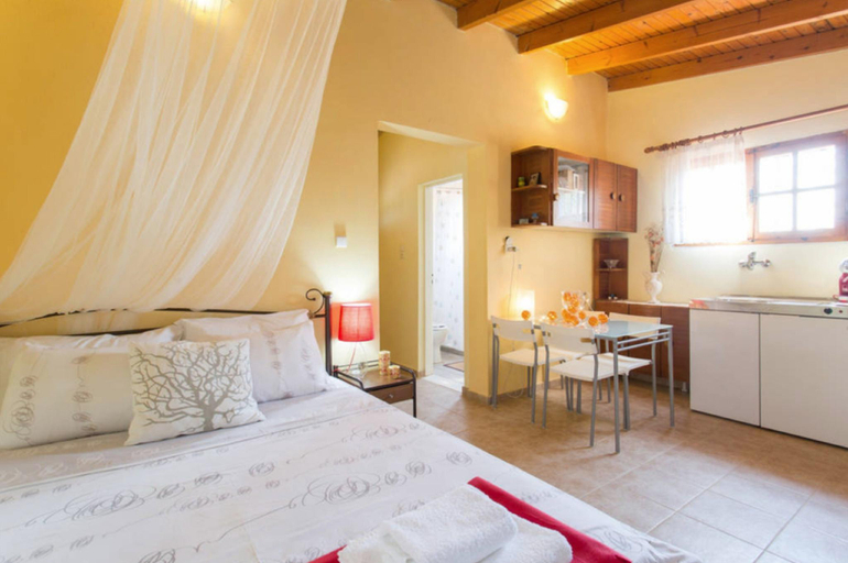 Bedroom 2, Outstanding Panoramic View, 10΄ Beach, 20΄ Airport, Attica