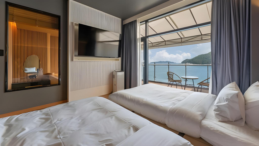 Bedroom, Geoje Beach Hotel Pension, Geoje