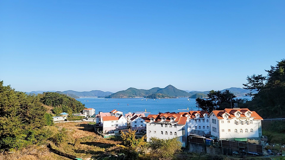 Others 3, Tongyeong Bada Pension, Tongyeong