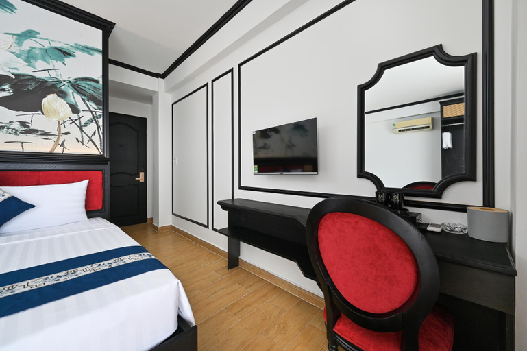 Bedroom 3, Victory Hotel, District 7
