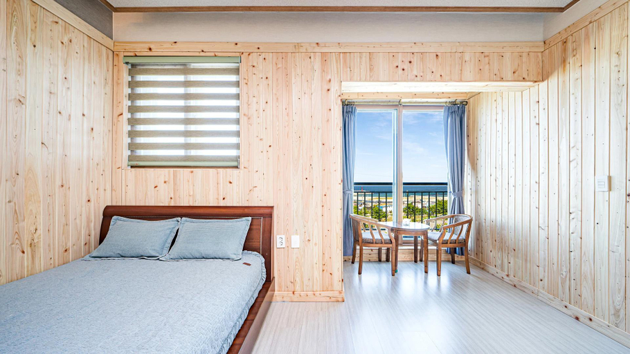 Bedroom 2, Samcheok Neulpuleun Pension, Samcheok