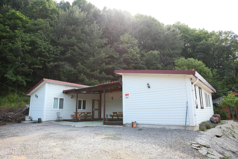 Exterior & Views 5, Gapyeong Good Day Pension, Gapyeong