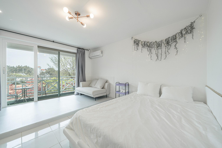 Bedroom 2, Taean (Anmyeondo) The Piano Pension, Taean