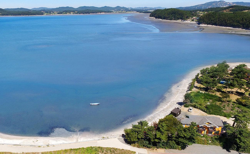Others 3, Taean Sea Fragrance Pension, Taean