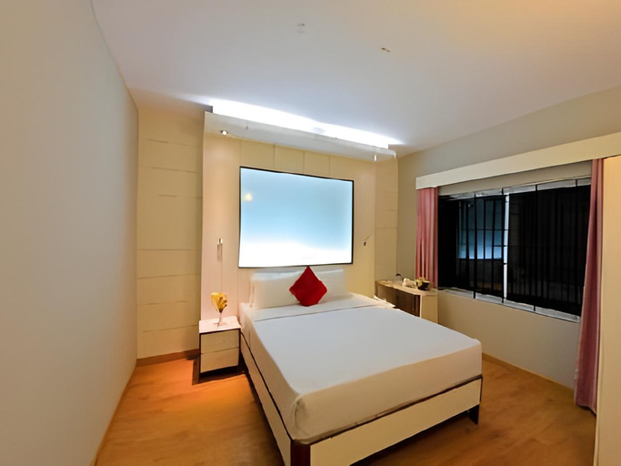 Bedroom 3, Emarald Hotel Ooty, The Nilgiris