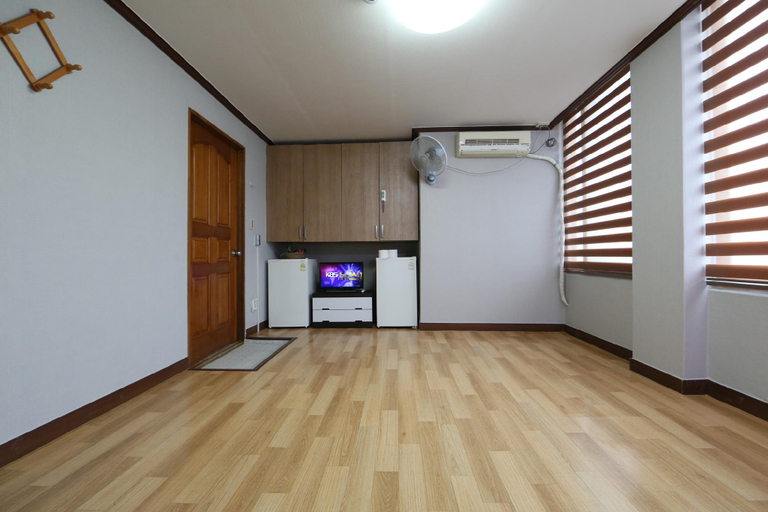 Others 2, Boryeong Songrim Pension, Boryeong