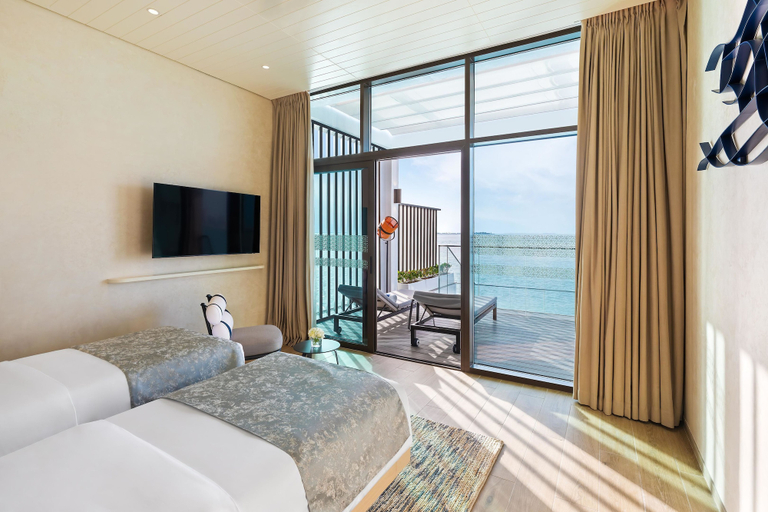 Bedroom 5, Bab Al Nojoum Hudayriyat Villas