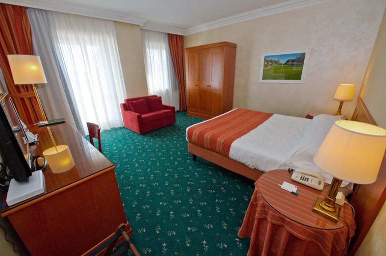 Bedroom 3, Golf Hotel Cavaglia, Biella