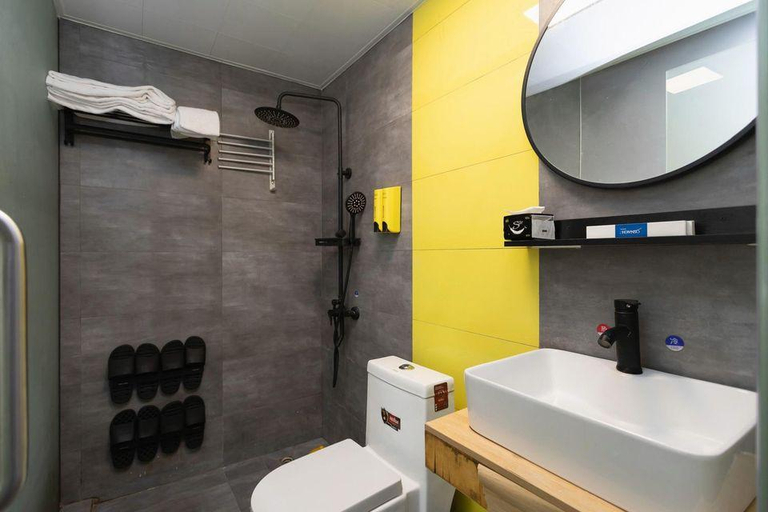 Bathroom, Carnival Yihao Boutique Hotel, Shenzhen