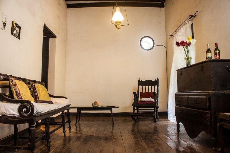 Others 5, Quarto de Casa Tipri, North Goa