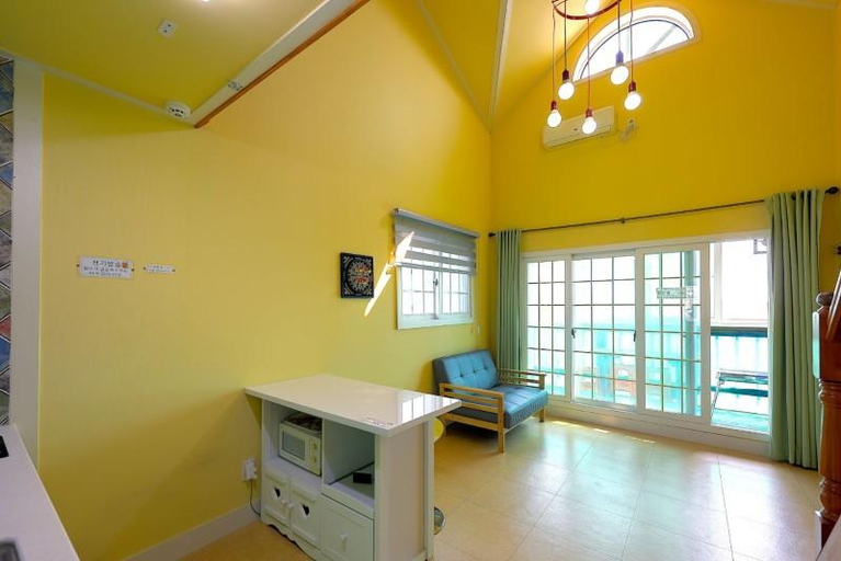 Others 3, Daebudo Blue Mare Pension, Hwaseong