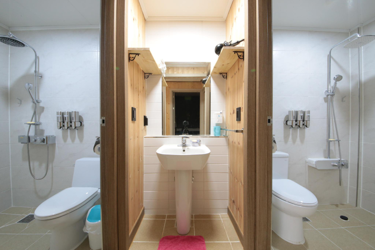 Bathroom, Jeju Starlight House Pension, Jeju