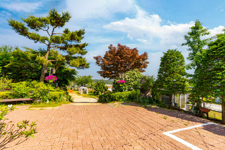 Others 4, Yongyu Island Pureun Sol Pension, Jung