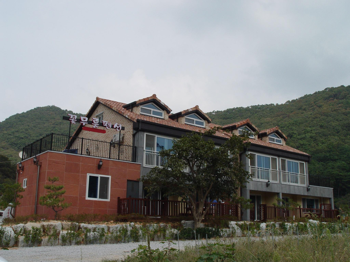 Exterior & Views 4, Gochang Flower Pension, Gochang