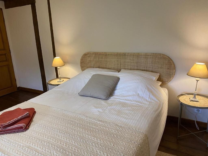 Bedroom 4, L'Envers, Charente