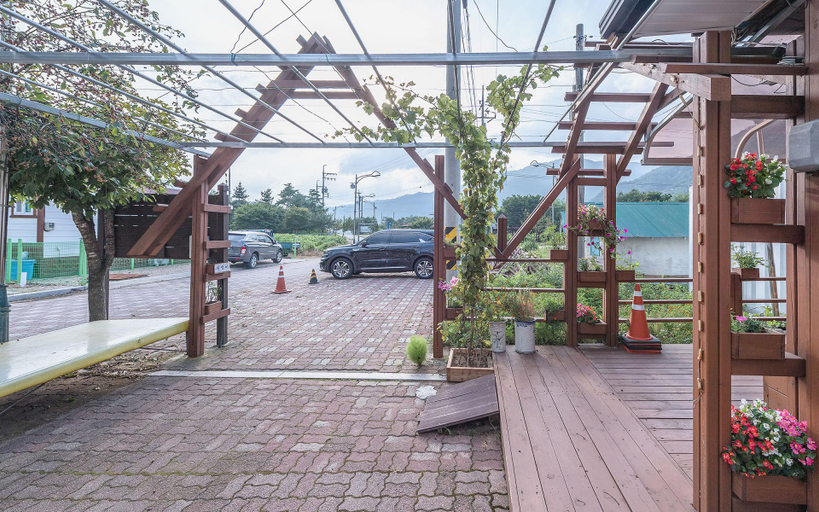Others 4, Inje Peach Shelter Pension, Inje