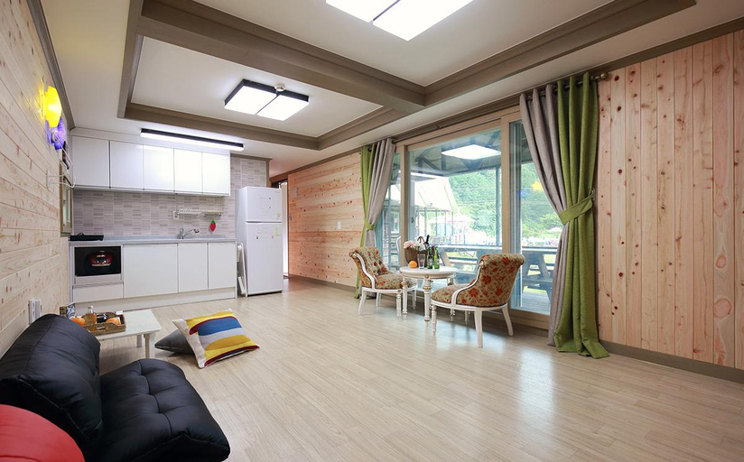 Others 2, Seongju Star & Star Pension, Gimcheon