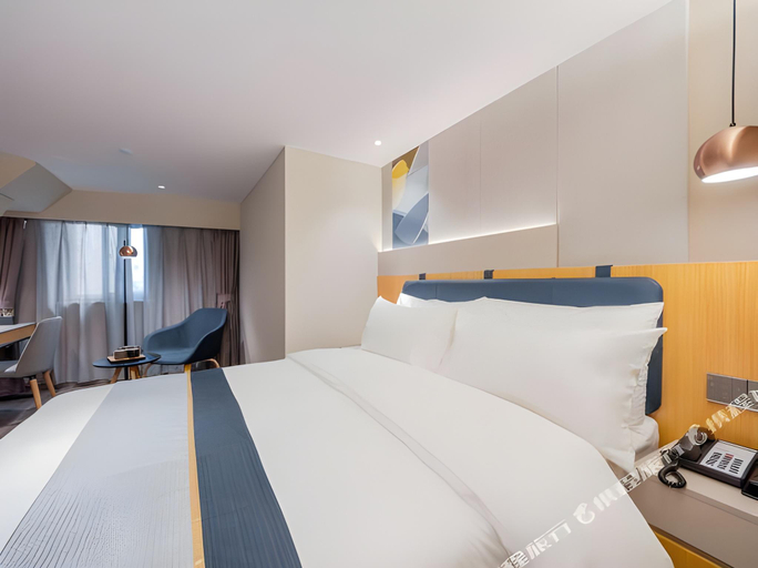 Bedroom 2, Homeinn Selected Hotel (Shanghai Bund World Metro Station Hotel), Shanghai