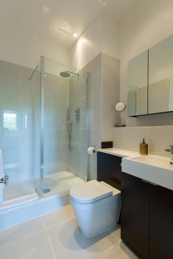 Bathroom 3, Luxury Apartments - Queen Circus, Gloucestershire