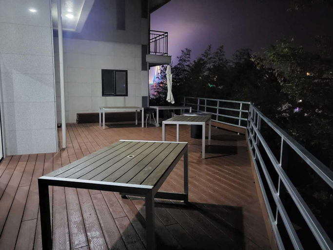 Others 3, Taean Yeongmokhang Pension, Taean