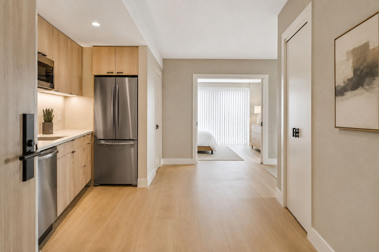 Room 5, Skyline Point Suites, Toronto