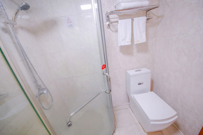 Bathroom 3, Wenzhou Qiaotou Hotel, Wenzhou