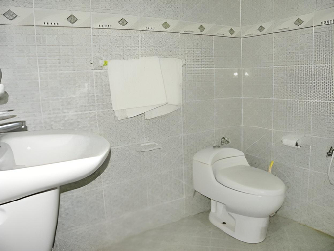 Bathroom, Arabian Sea Motel, Jalan Bani