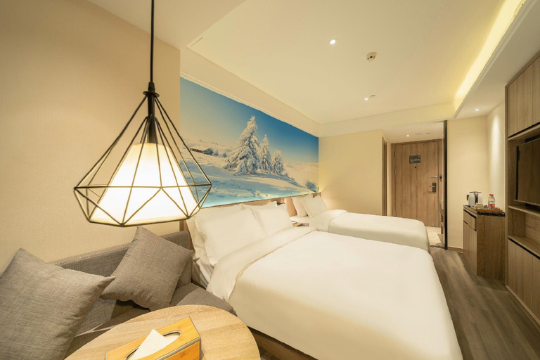 Bedroom 2, Qingqiu Hotel (Harbin Railway Station Yiyuan Hospital), Harbin