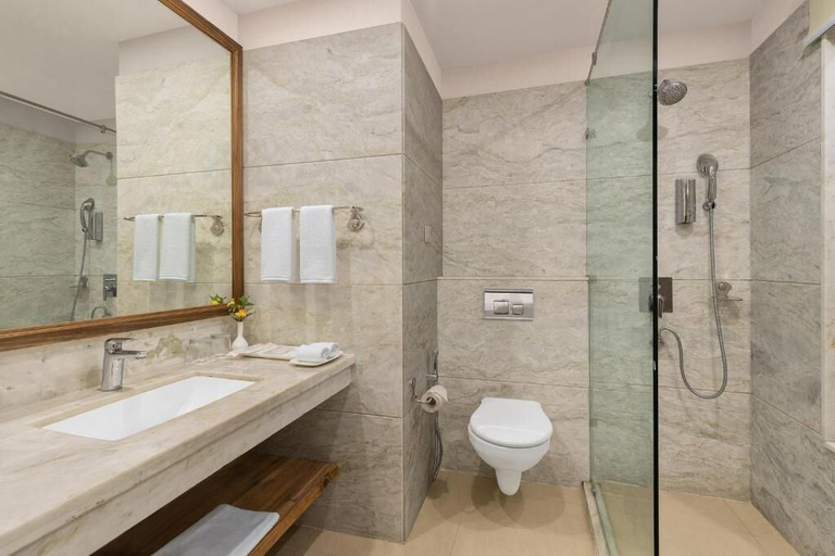 Bathroom 3, Kufri Heritage Resort & Spa, Shimla