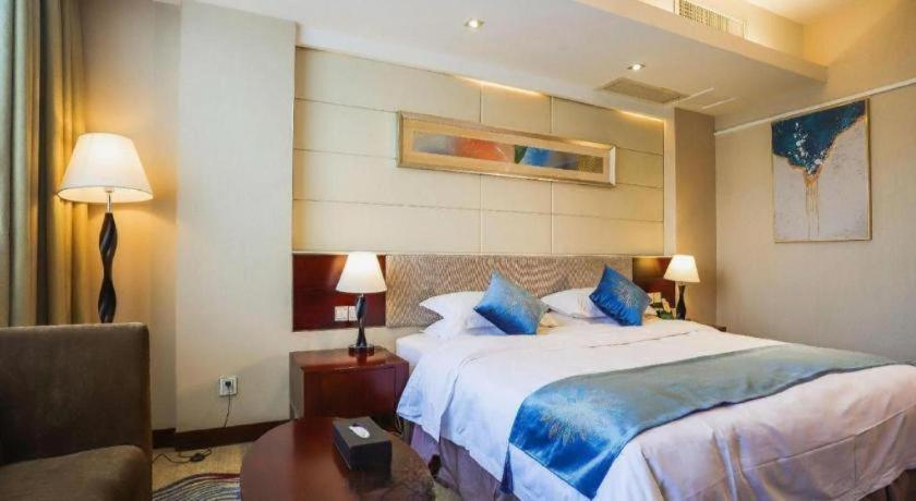Bedroom 2, Fortune Hotel Longyan, Longyan