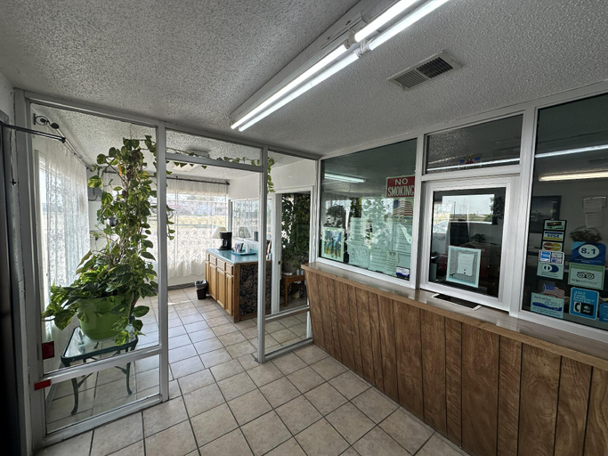 Others 5, Townsman Motel, Cimarron