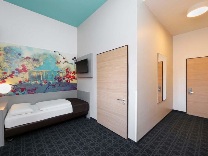 Bedroom 2, B&B Hotel Potsdam, Potsdam