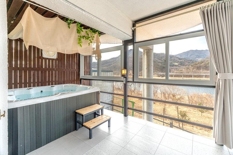 Bathroom, Gapyeong New Healing Spa Pension, Gapyeong