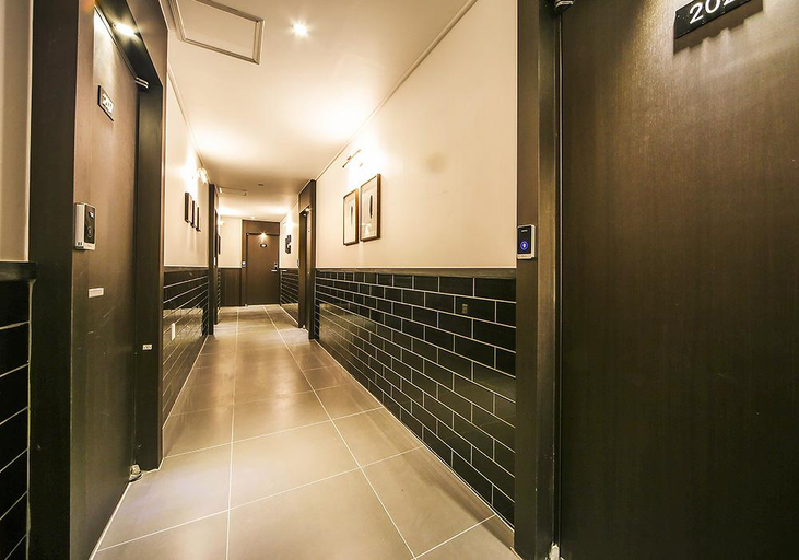 Others 2, Two Heart Hotel Busan, Saha