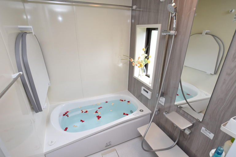 Bathroom, Natural Mind Tour guest house, Sado