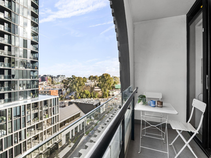 Balcony/terrace, Bright 2-Bed Apartment Near South Melbourne, Melbourne