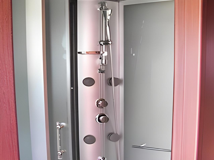 Bathroom 2, Poetry Floriculture RV Resort, Chiayi County