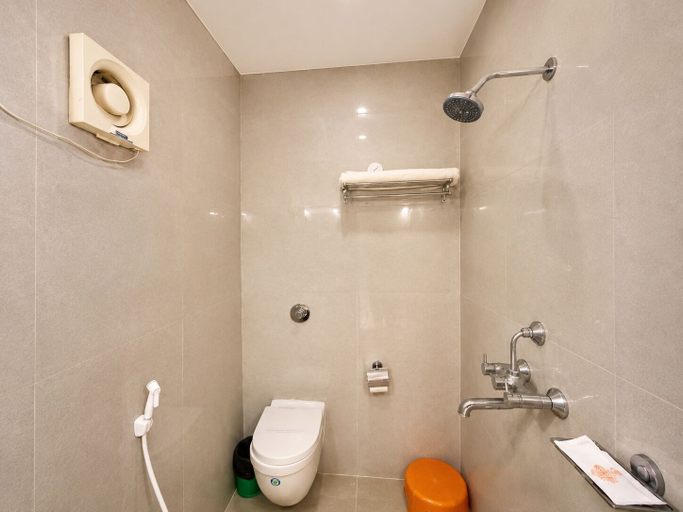 Bathroom 3, Hotel Tathagat International, Gaya