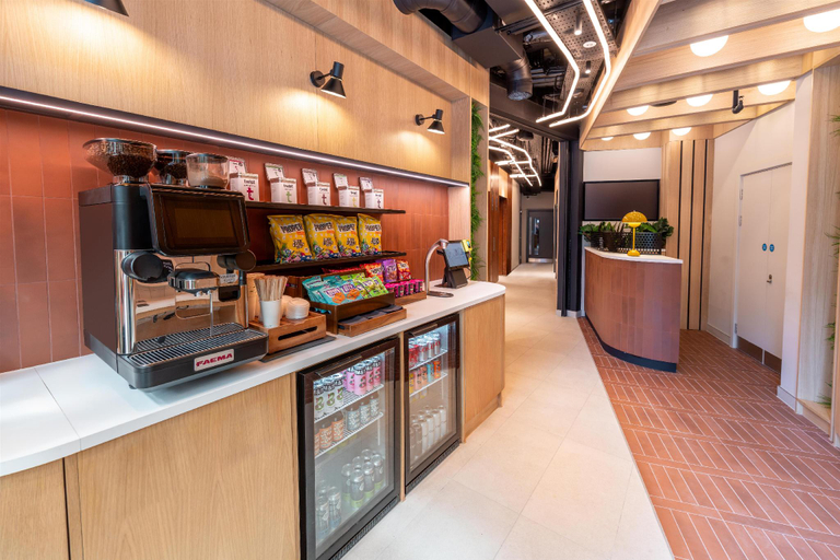Food & Drinks 5, YOTELPAD London Stratford, London