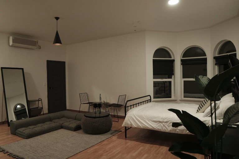Bedroom 2, Namhae Everose Pension, Namhae