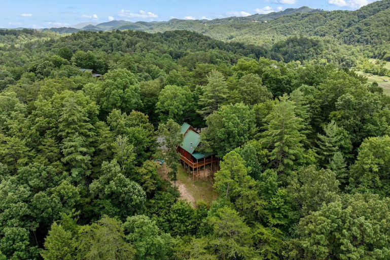 Room 5, Starlit Ridge - Hot tub Fire Pit Mountain Views, Sevier