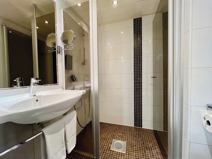 Bathroom 4, Hotel Kalliohovi, Satakunta