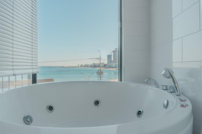 Bathroom, Goseong Stay Press Pension, Goseong