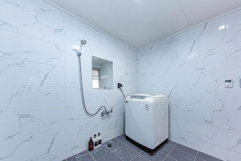 Bathroom 3, The Bay Jeju Resort, Seogwipo