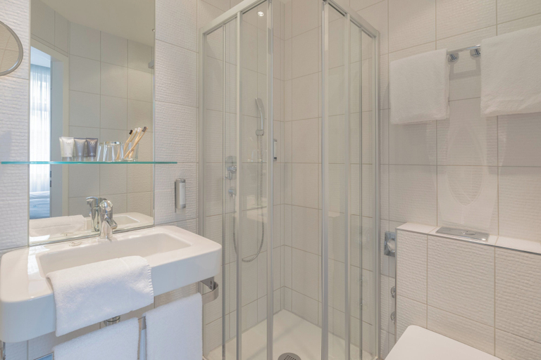 Bathroom 5, Garner Hotel Berlin - Checkpoint Charlie, Berlin