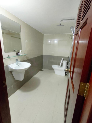 Bathroom 5, Six Pearl Con Dao Hotel, Côn Đảo